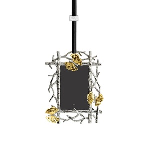 Cadre photo en métal au design unique adapté à la présentation de photos mémorables dans l'intérieur de la chambre ou du couloir - Product Image 4