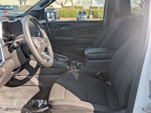 GM C Canyon 4WD Elevation 2023 Usado en Buen Estado - Product Image 4