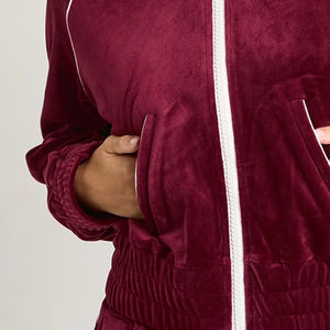 Sudadera de Terciopelo de Estilo Simple para Mujer con Diseño de Cremallera, Bolsillos Tipo Canguro y Mangas Completas con Diseño de Logotipo para Venta al por Mayor - Product Image 3