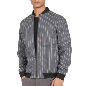 Veste universitaire en laine avec manches en cuir doublure douce vêtements d'extérieur Letterman d'hiver personnalisés pour la veste pour hommes de rue et de collège - Product Image 4