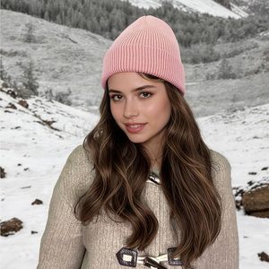 Gorro térmico de invierno para exteriores unisex, gorro grueso y acogedor, diseño de punto suave y elástico para la comodidad diaria y la ropa de calle moderna - Product Image 5