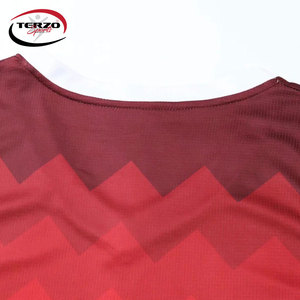Uniforme de basket-ball pour jeunes personnalisé de haute qualité Nouveautés Vêtements de sport de plein air Plus Size Option - Product Image 4