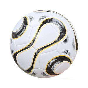 Ballons de football en cuir personnalisés imprimés directement en usine avec étiquette privée, utilisation pour l'entraînement au football, service OEM disponible, fabriqué au Pakistan - Product Image 4