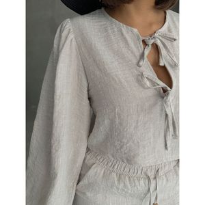 Blusa de Mujer con Lentejuelas y Rayas con Lazo Frontal, Venta al por Mayor de Blusas y Camisas - Product Image 3