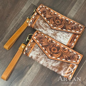 2025 Trend Luxury Hand <b>Tooled</b> Cowhide <b>Leather</b> Wristlet Cards Wallet for Women High Quality Fashionable Wholesale Stylish Clutch - Product Image 1