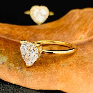 Anillo de Compromiso de Lujo Cristiano con Diamante Solitario de Corte Corazón de 2.50 Ct, Certificado IGI, CVD, Oro Sólido de 14K, Halo Oculto - Product Image 5