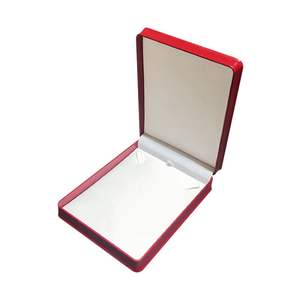 กล่องบรรจุภัณฑ์สำหรับเก็บสร้อยคอสร้อยคอสีแดง - Product Image 1
