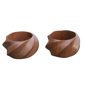 Brazaletes de madera tallados a mano con acabado natural Pulseras de madera talladas a mano Adornos de madera hechos a mano - Product Image 5