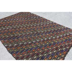 Alfombra Turca Kilim Vintage Grande de 6.4x9.6 pies, Alfombra Marroquí Negra de Lana - Product Image 4