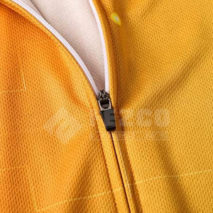 Conjuntos de Uniformes de Ciclismo Atlético para Hombre, Hechos a Medida, Modernos, para Adultos, MOQ Bajo, 100% Poliéster, Secado Rápido, Transpirable, Ecológico - Product Image 3