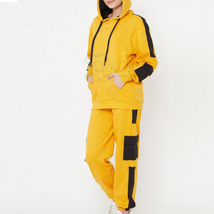 Nuevo Estilo, Transpirable, Sólido, Ligero, con Capucha, Conjuntos Deportivos Casuales de Invierno para Mujer, Servicio OEM, Material de Poliéster/Algodón - Product Image 4