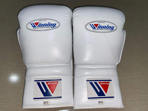 Vente en gros de gants gagnants Meilleure vente Gants de boxe gagnants de haute qualité fabriqués sur mesure Conception OEM Gants de boxe Gants de sparring de boxe - Product Image 5