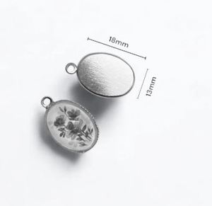 Colgante de joyería de latón de alta calidad Diseño de flores de margaritas amarillas con piedra de circón Estilo lindo para fiestas Regalos-Precio bajo en la India - Product Image 2