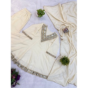 Ensemble Salwar Élégant pour Femmes en 3 Pièces avec Haut/Ensemble Bas et Dupatta pour les Occasions de Fête et Festives - Design Moderne Longueur Genou Meilleur Prix - Product Image 1