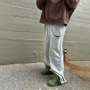 Pantalones de chándal acampanados de peso pesado con logotipo bordado personalizado para hombre, pantalones de chándal holgados de lavado ácido Vintage cosidos en bruto para hombre - Product Image 3