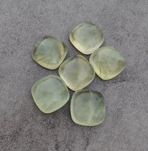 3A + cabochons en forme de coussin carré en prehnite naturelle de qualité supérieure à dos plat et pierres précieuses calibrées aux prix de gros OEM en vrac - Product Image 3