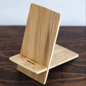 Decoraciones de mesa de oficina de madera maciza Fundas de teléfono Soporte Accesorios inteligentes Buen precio Artesanías de madera para letreros de pared - Product Image 1