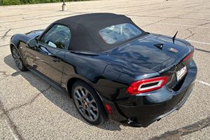 Auto Usado Confiable, Fiat 124 Spider Abarth 2017 - Product Image 6