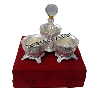 Bol de service en forme de Handi plaqué argent en métal de qualité supérieure avec support et cuillère à des fins de cadeau pour l'anniversaire de mariage Diwali - Product Image 1