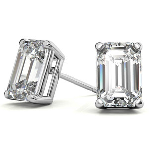 Pendientes de tuerca SHREYA DIAM con moissanita de corte esmeralda, plata 925 con baño de rodio, engaste de garra, joyería clásica y de moda para mujer, ideal para bodas. - Product Image 3