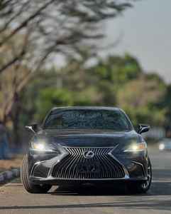 Lexus ES 350 Limited Edition d'occasion, modèle 2019 - Product Image 1