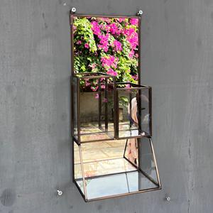 Miroir mural décoratif avec étagère en laiton, verre et miroir, utilisé pour la décoration intérieure, la vitrine et le rangement, fournisseur d'Inde - Product Image 3