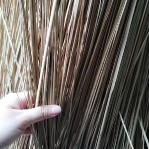 Bâton de balai à feuille de noix de coco solide et léger pour usage commercial et domestique - Product Image 1