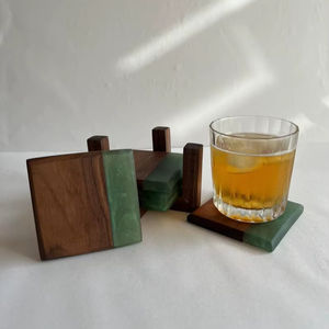 Posavasos con incrustaciones de resina bellamente hecho más exigente Posavasos de madera y resina epoxi Posavasos de té para la región del Golfo - Product Image 1