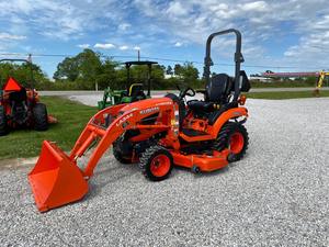 Tractor Kubota BX2380 4WD con Cargador Frontal, Cortadora de Césped, Motor, Caja de Cambios de Alta Eficiencia para Maquinaria Agrícola, Retroexcavadora - Product Image 5