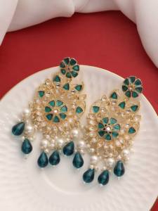 Boucles d'oreilles Kundan Sparkle pour femmes - Product Image 2