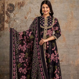 Ensemble ethnique pour femmes, haut et bas, vêtements indiens pour femmes, haut Anarkali en coton imprimé avec pantalon et dupatta en dentelle Kota Doria - Product Image 1