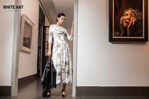 Bon Prix Décontracté Femmes Robes 0-Cou Keana Circulaire Robe Haute Qualité Tissu Vêtements D'été Blanc Vietnam Grossiste - Product Image 2