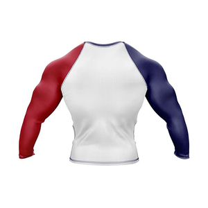 Rashguard de Compresión para Artes Marciales Mixtas (MMA) con Protección Solar UPF50+, Diseño de Bandera Estadounidense, Impresión Digital de Alta Calidad, Transpirable, Poliéster y Elastano - Product Image 2