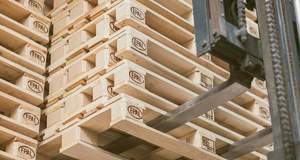 Usine Directe Palettes En Bois Robuste Grandes Palettes Européennes Empilables Double Face Bois Fabriqué en Belgique Personnalisé - Product Image 2