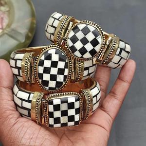 กำไลข้อมือผู้หญิงทำมือคุณภาพสูงจากกระดูกอูฐ ดีไซน์รูปสัตว์ กันน้ำ สีตามสั่ง ราคาโรงงาน งานฝีมือจากธรรมชาติ - Product Image 2