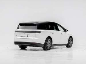 Véhicule électrique d'occasion I8 2025, puissance 120 kW, couple 100 Nm, autonomie NEDC 201-300 km, batterie 50-70 kWh (modèle AWD) - Product Image 4