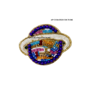 Broche en forme de colibri avec des paillettes vertes et des perles brodées, élégant accessoire pour veste, sac, robe - Product Image 4