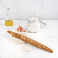 Rouleau à pâtisserie français en bois d'olivier fait main de qualité supérieure avec des caractéristiques antiadhésives et écologiques pour une utilisation en boulangerie