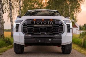 Nuova Toyota Tundra 2024 con Trasmissione Automatica, Motore a Combustione Interna a Benzina Compatibile con E10, Potenza 321 kW (436 CV) - Product Image 2