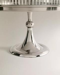 Plat à gâteau en verre et métal de luxe - Product Image 6