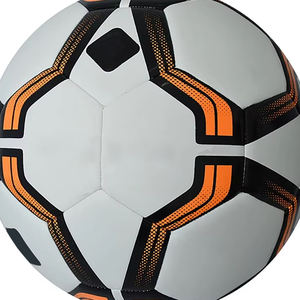 Ballons de football personnalisés à prix d'usine, en caoutchouc, pour l'entraînement et les matchs officiels - Légers et écologiques - Product Image 5