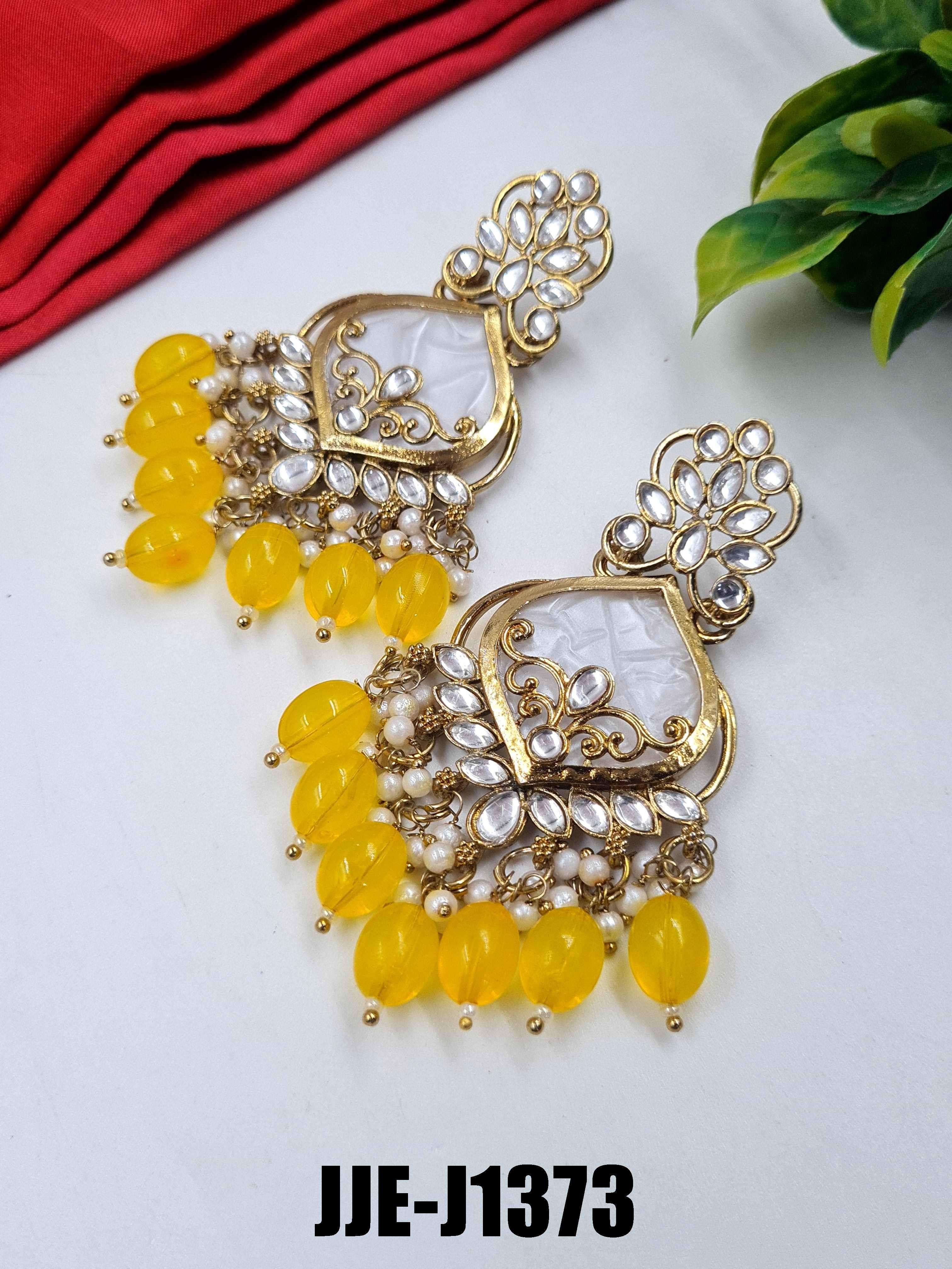 สีเหลือง