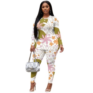 按需印花热带Tiare花夏威夷印花圆领上衣 & 松紧裤定制女性长袖瑜伽套装2件套 - Product Image 5