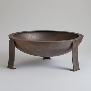 Brasero en métal de style moderne, à combustion de bois, finition thermolaquée, taille et forme personnalisables pour les espaces ouverts, offrant une chaleur fiable - Product Image 1