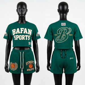 Conjunto de Top Corto y Pantalones Cortos para Mujer, Premium, 260 GSM, Algodón, Color Verde, Tela Transpirable, Logotipo Bordado Personalizado - Product Image 1