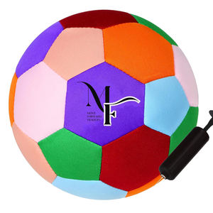 ¡Lleva la diversión del fútbol al interior con el balón de fútbol acolchado suave! Esta pelota acolchada de tamaño 4 es perfecta para un juego seguro en interiores. - Product Image 2