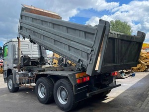 Camión volquete de Uso Económico 2005 Mer Cedes <span class=keywords><strong>B</strong></span> Enz Actros 3341 Camión volquete 6X6 Euro 6 Sistema hidráulico de transmisión semiautomática - Product Image 3