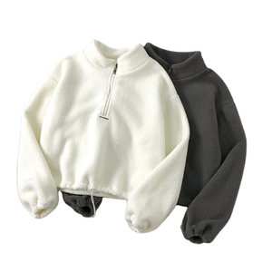 Sweat à capuche court pour femme avec poche kangourou, logo sur le devant, tissu polaire doux, respirant, pull-over - Product Image 6