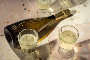 Della Vite PROSECCO DOC Treviso Spumante 750 ml GVerdi Selección Italiana Vino Hecho en Italia - Product Image 3