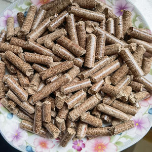 Pellets de Madera Dura 100% Naturales y Multiusos para Asar - Product Image 3